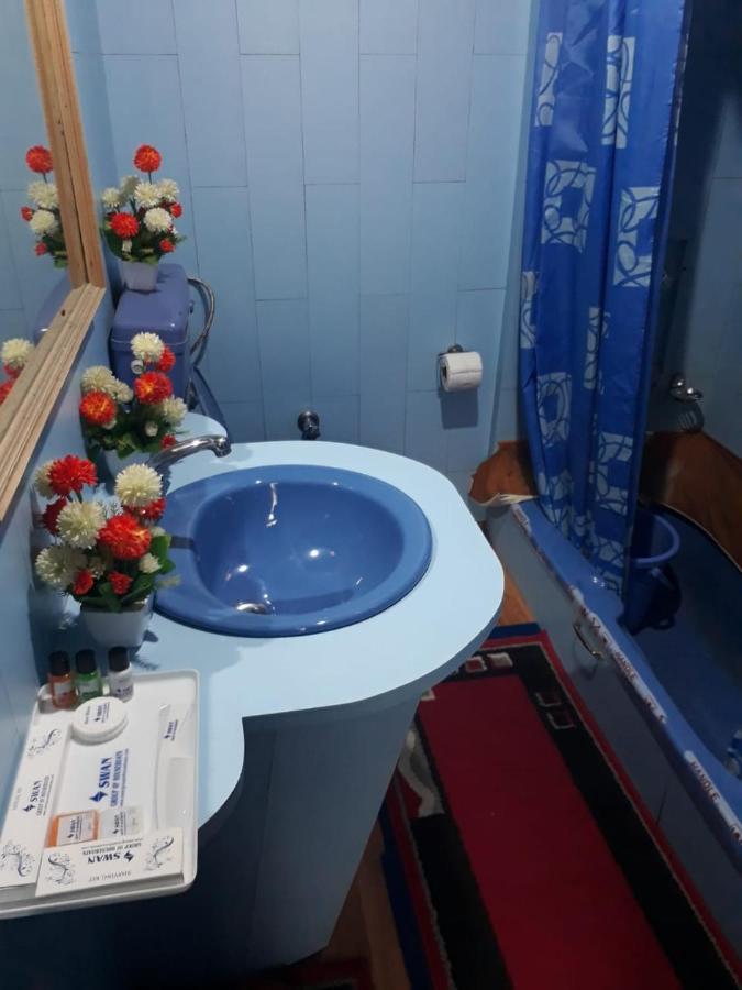 Swan Heritage Houseboats Srīnagar 외부 사진