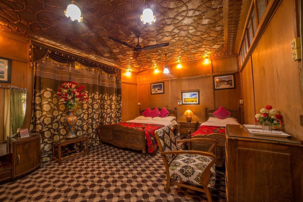 Swan Heritage Houseboats Srīnagar 외부 사진
