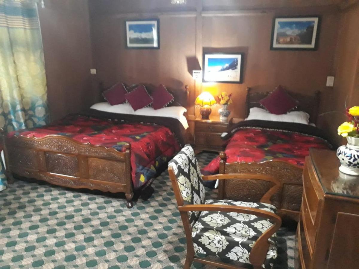 Swan Heritage Houseboats Srīnagar 외부 사진