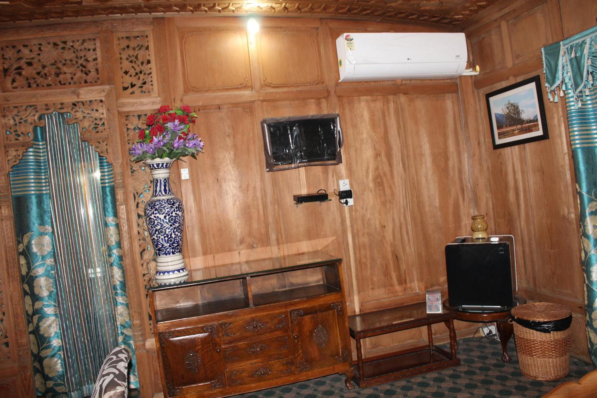 Swan Heritage Houseboats Srīnagar 외부 사진