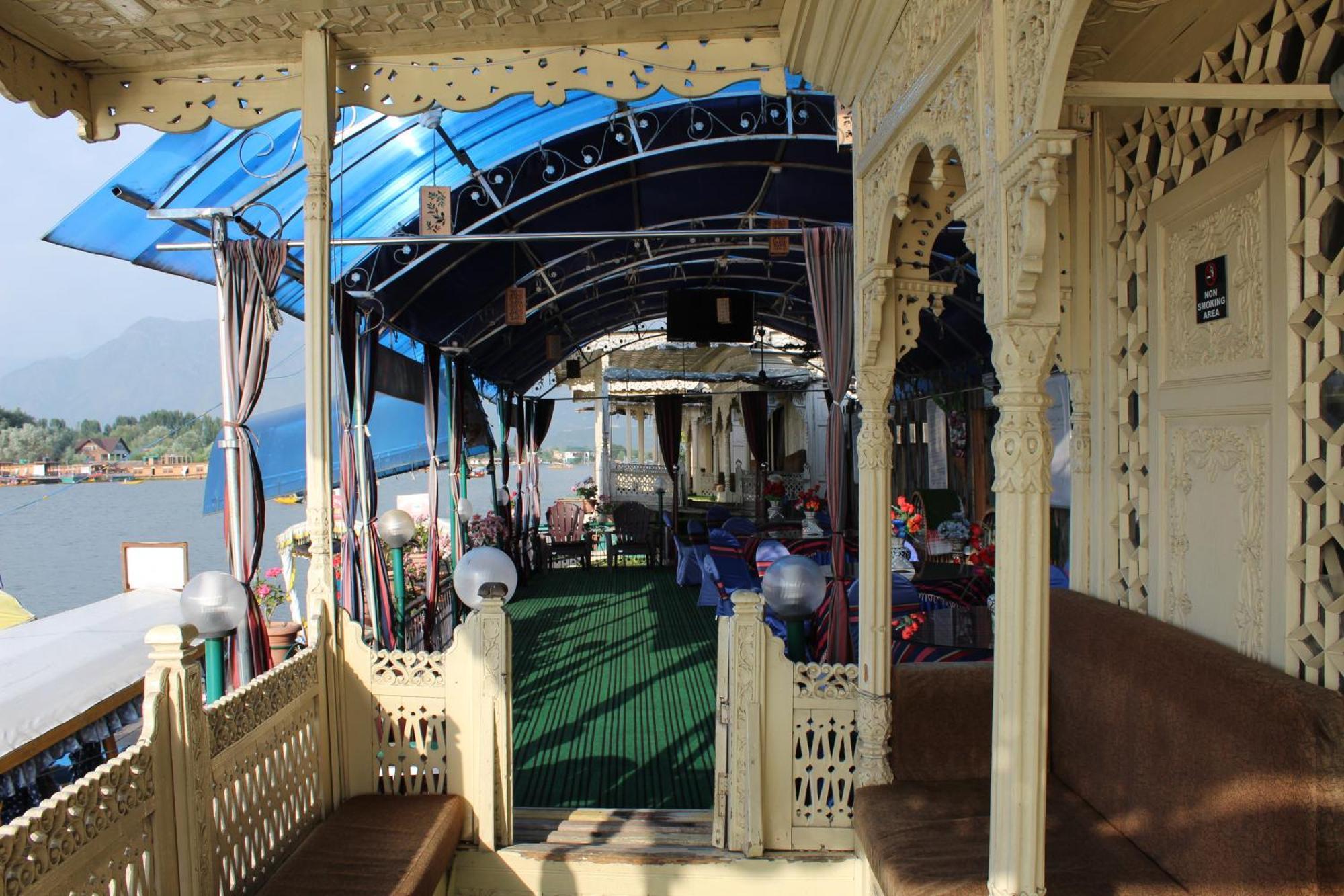 Swan Heritage Houseboats Srīnagar 외부 사진