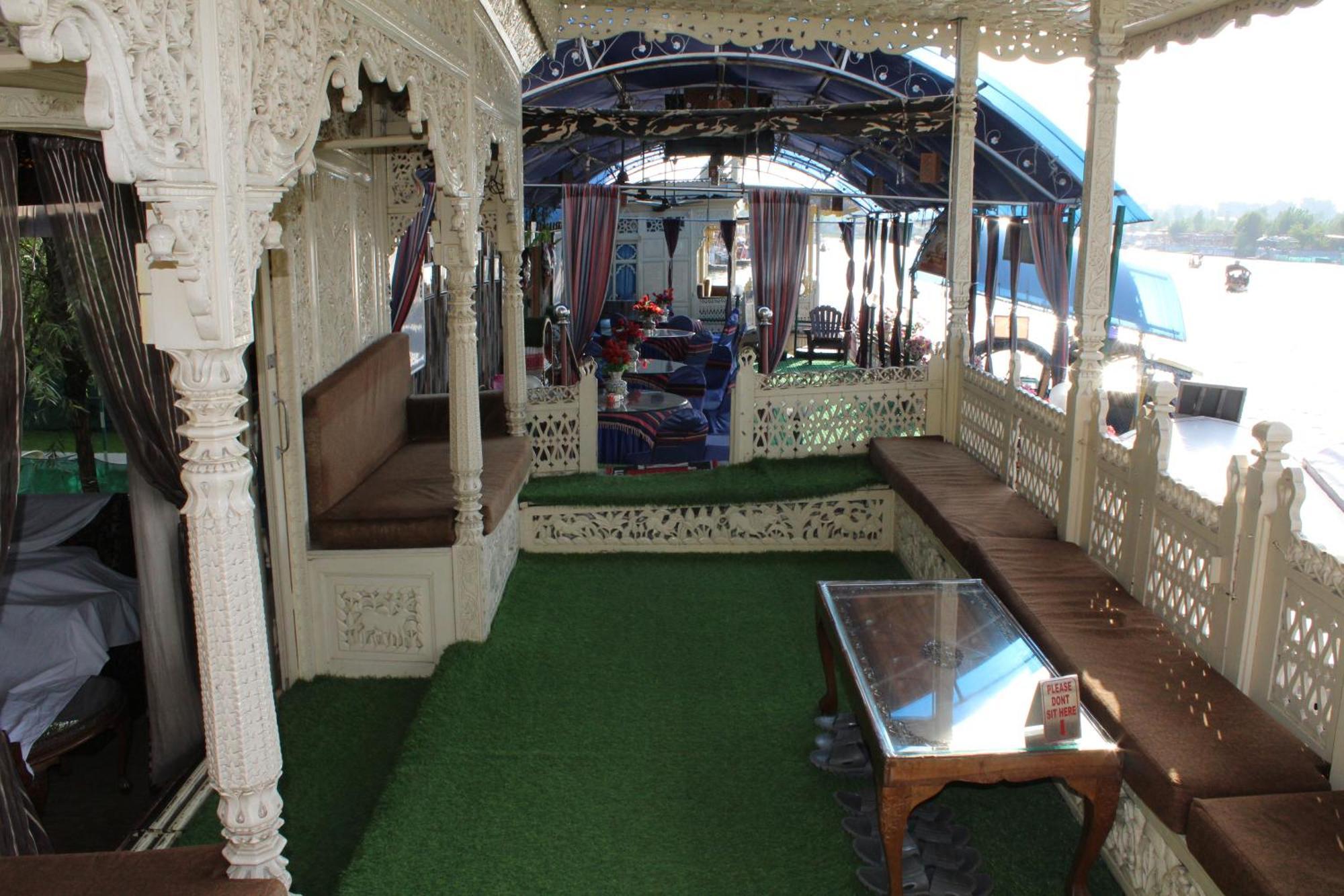 Swan Heritage Houseboats Srīnagar 외부 사진